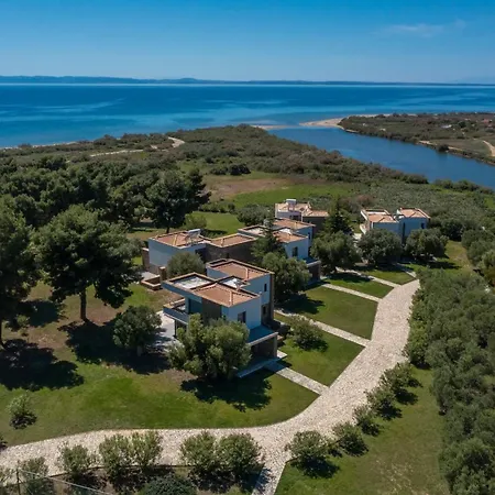 Serenity Pool Retreat By Halkidiki ヴィラ